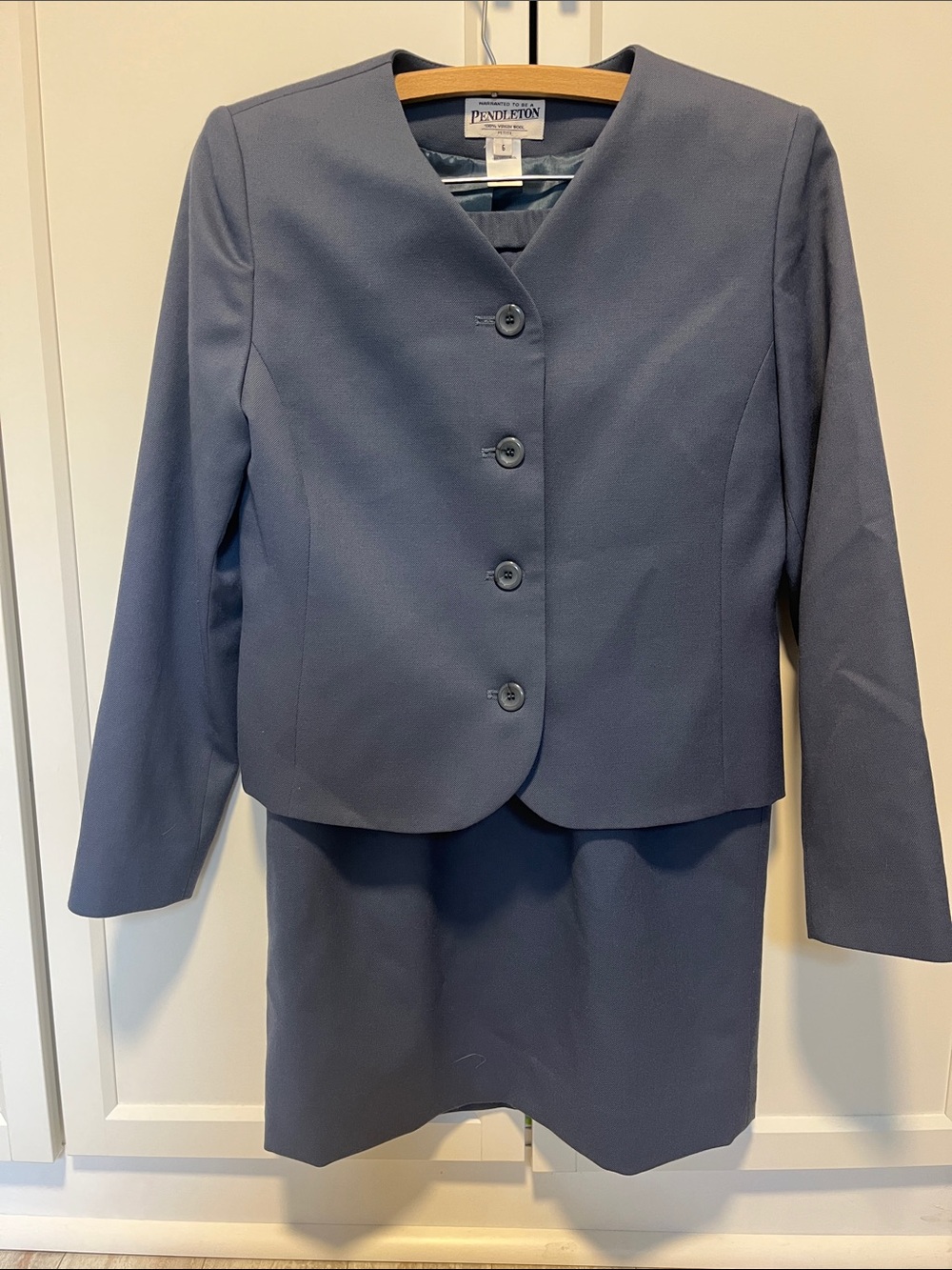Pendleton 100% Virgin Wool Blue Suit Set Blazer, Skirt Size 6 Petite Vintage